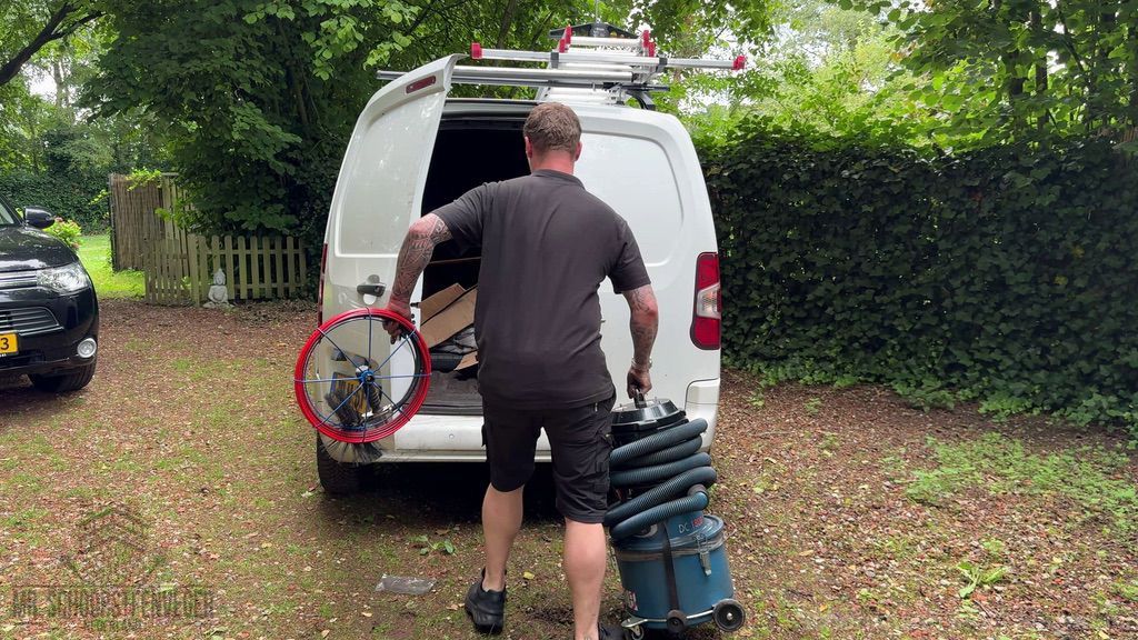 Schoorsteen onderhoud Boxmeer ladder bus Schoorsteen onderhoud Boxmeer ladder bus
